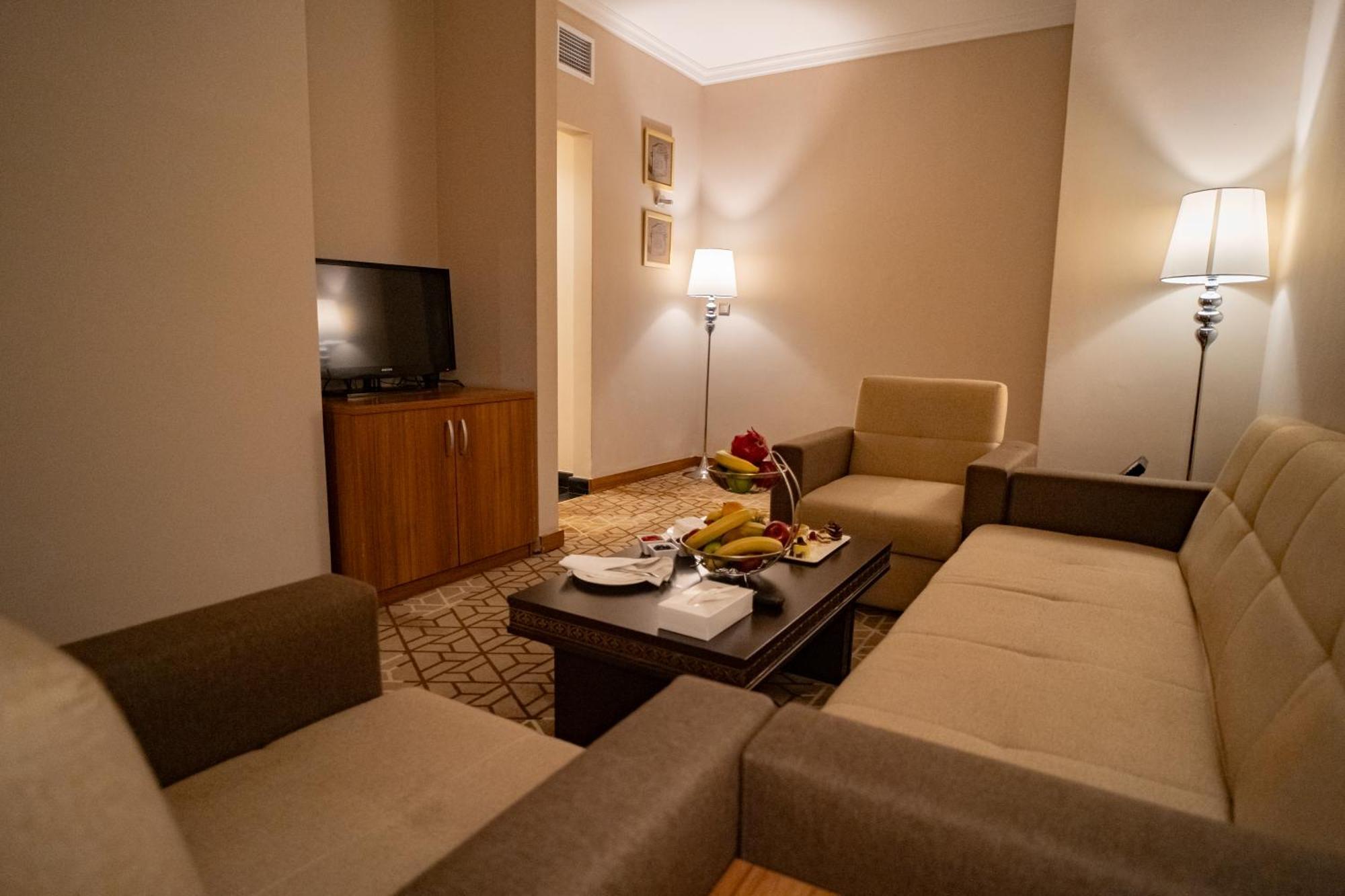Golden Tulip Al Mektan Hotel Medina Eksteriør billede